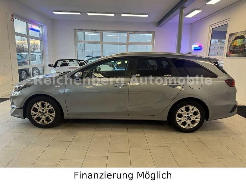 Gebraucht Kia Ceed 101 PS (74 kW) 2022 Silber Kleinwagen