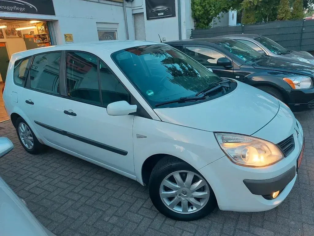 Gebraucht Renault Scénic II 131 PS (96 kW) 2008 Weiß Van / Kleinbus