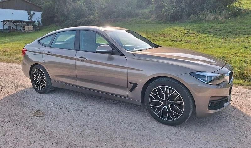Gebraucht BMW 330 Gran Turismo Advantage 252 PS (185 kW) 2017 Beige Limousine
