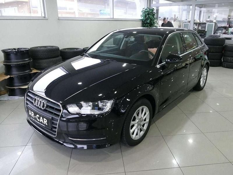Gebraucht Audi A3 Attraction 125 PS (91 kW) 2016 Schwarz Limousine
