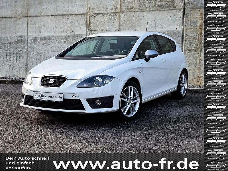Weiß Gebraucht 2012 Seat Leon FR Limousine | 6.490 € (Guter Preis) - Bild 1/4