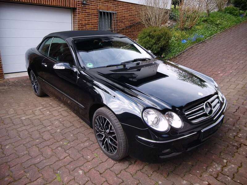 Schwarz Gebraucht 2009 Mercedes CLK280 Avantgarde Cabrio | 12.500 € (Fairer Preis) - Bild 1/4
