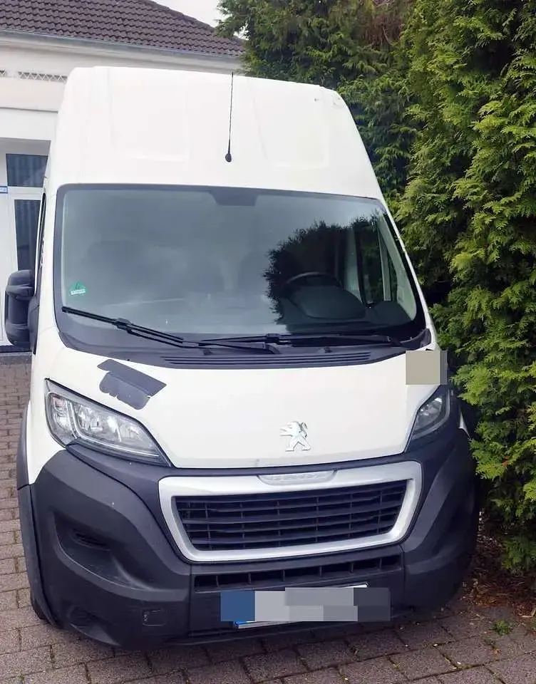 Gebraucht Peugeot Boxer 163 PS (119 kW) 2019 Weiß Van