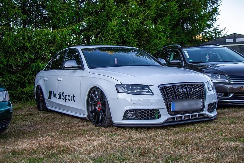 Weiß Gebraucht 2008 Audi A4 Limousine | 10.000 € - Bild 1/4