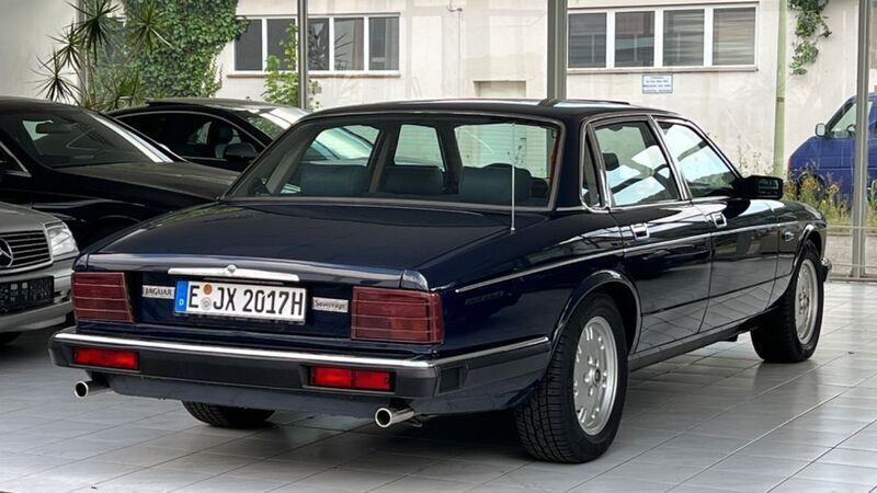 Gebraucht Jaguar XJ6 212 PS (155 kW) 1988 Blau Limousine