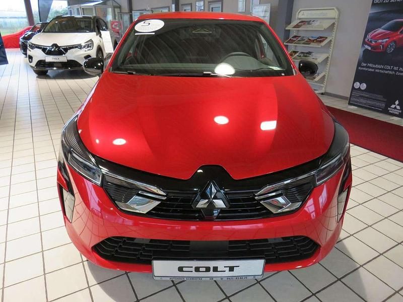Gebraucht Mitsubishi Colt Select 91 PS (66 kW) 2024 Rot Limousine