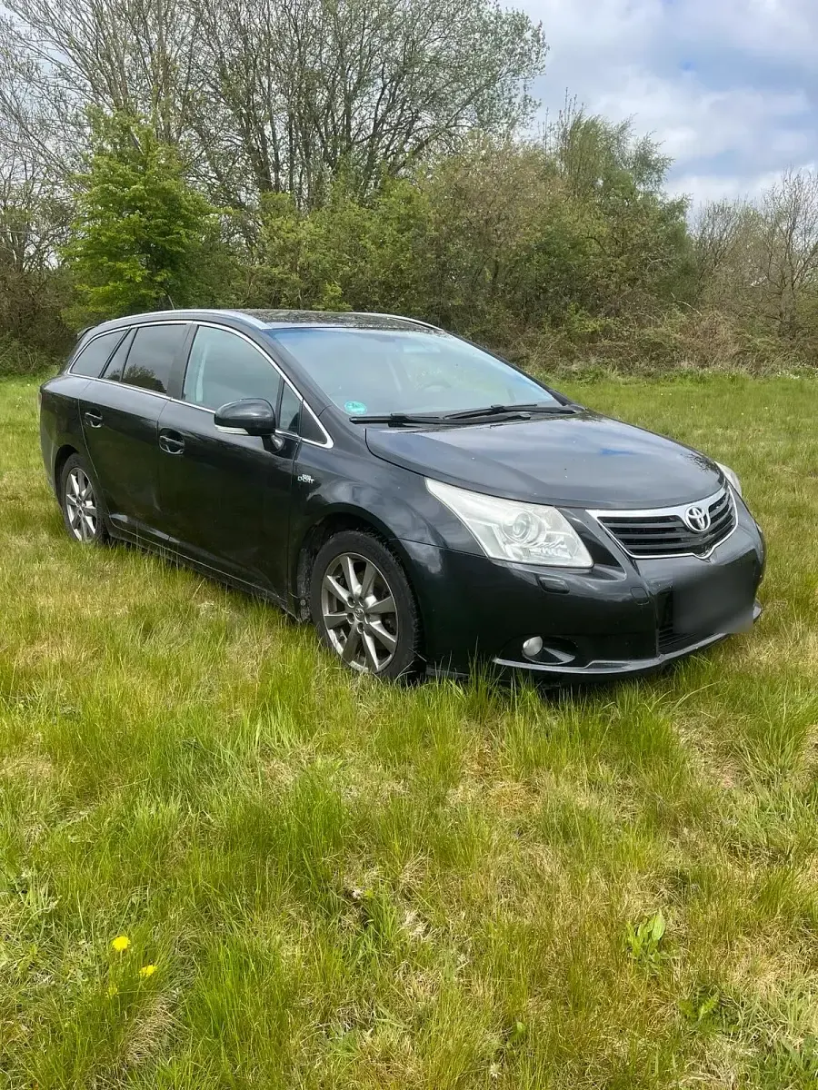Gebraucht Toyota Avensis T2 176 PS (129 kW) 2010 Schwarz Kombi