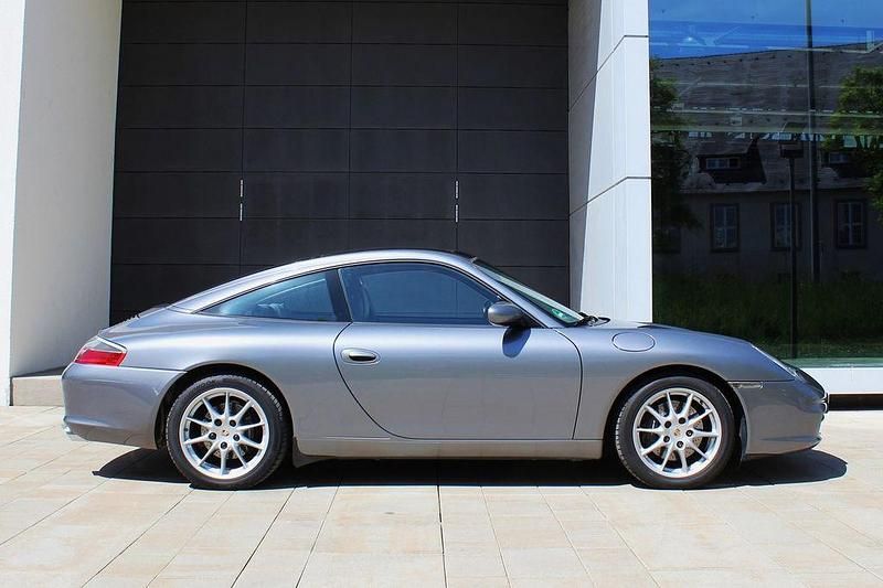 Gebraucht Porsche 996 320 PS (235 kW) 2001 Sealgrau metallic (metallic) Coupé