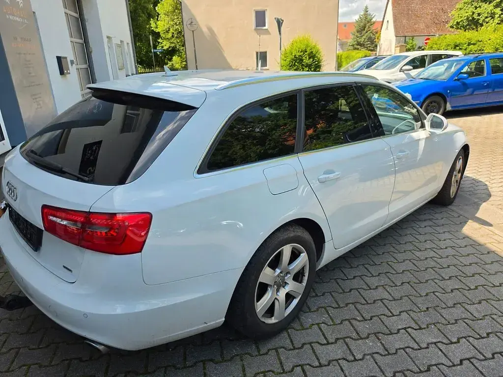 Gebraucht Audi A6 245 PS (180 kW) 2014 Weiß Kombi