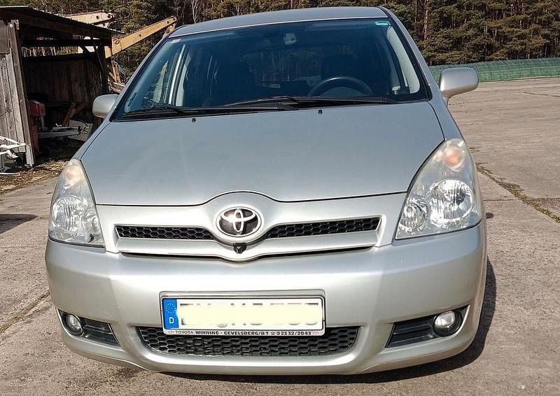 Gebraucht Toyota Corolla Verso Edition 129 PS (94 kW) 2005 Van / Kleinbus