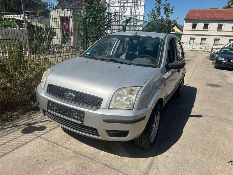 Silber Gebraucht 2005 Ford Fusion Ambiente Kleinwagen | 1.800 € (Guter Preis) - Bild 1/4