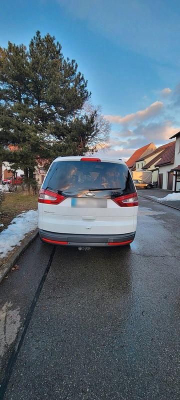 Gebraucht Ford Galaxy 163 PS (119 kW) 2014 Weiß Van / Kleinbus