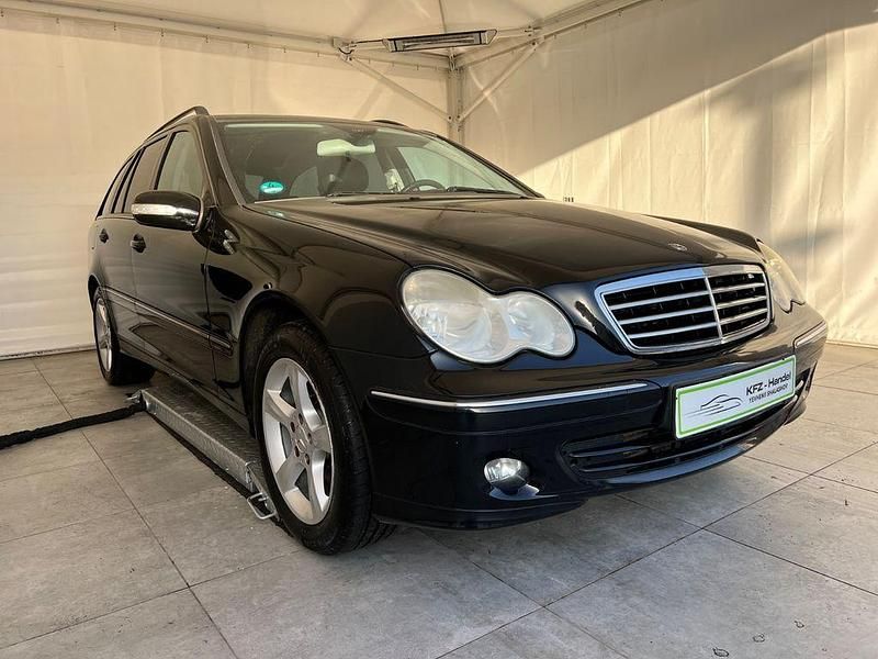 Gebraucht Mercedes C180 143 PS (105 kW) 2006 Schwarz Kombi
