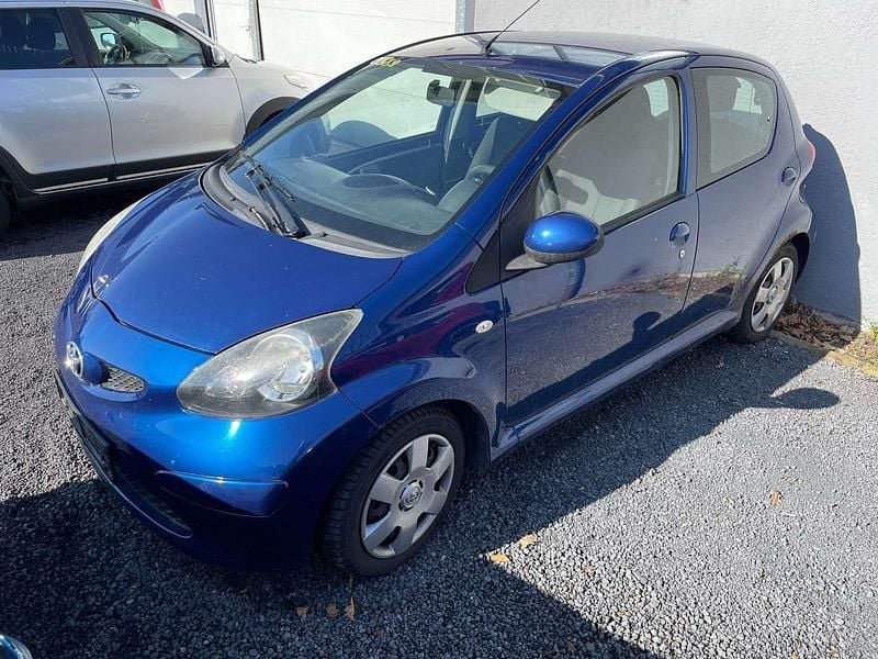 Gebraucht Toyota Aygo Basis 68 PS (50 kW) 2007 Blue mica Kleinwagen