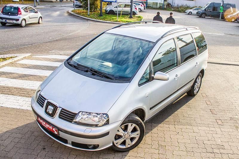 Silber Gebraucht 2009 Seat Alhambra Sport Van / Kleinbus | 5.999 € (Teuer) - Bild 1/4