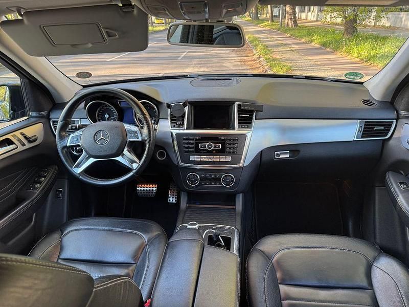 Gebraucht Mercedes ML350 258 PS (189 kW) 2013 Schwarz SUV