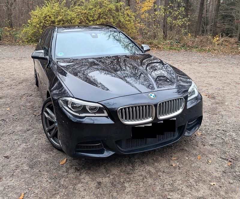 Używany BMW M550 Performance 381 KM (280 kW) 2015 Czarny Sedan/Limuzyna