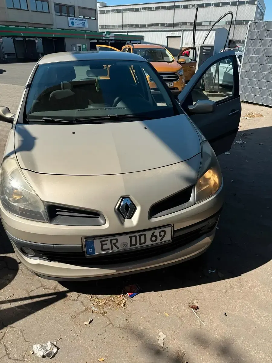 Usata Renault Clio II 2008 Oro Utilitaria
