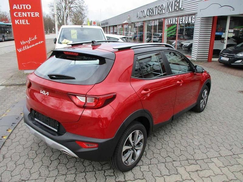 Gebraucht Kia Stonic Vision 101 PS (74 kW) 2022 Signalrotmetallic (metallic) SUV