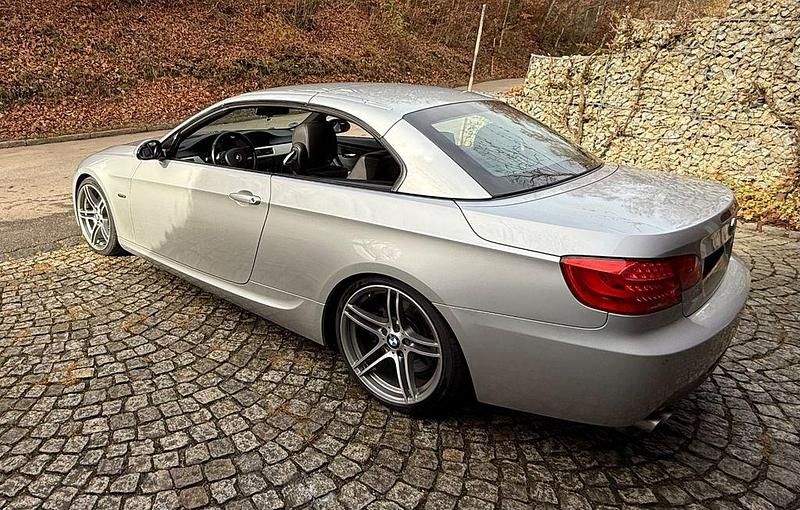 Gebraucht BMW 330 Cabriolet Performance 231 PS (169 kW) 2008 Silber Cabrio