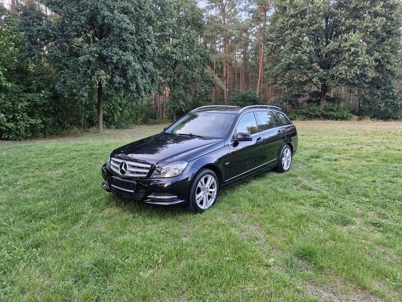 Schwarz Gebraucht 2011 Mercedes C180 Elegance Kombi | 10.200 € (Fairer Preis) - Bild 1/4
