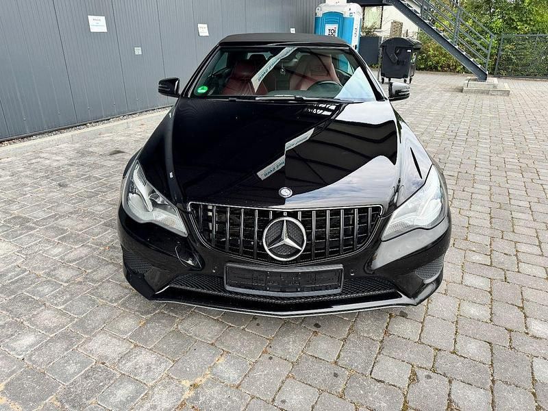 Schwarz Gebraucht 2014 Mercedes E400 Cabrio | 18.900 € - Bild 1/4