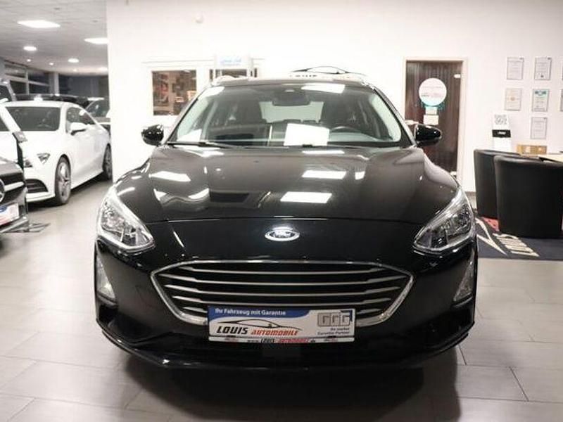 Gebraucht Ford Focus Cool & Connect 125 PS (91 kW) 2019 Schwarz Limousine