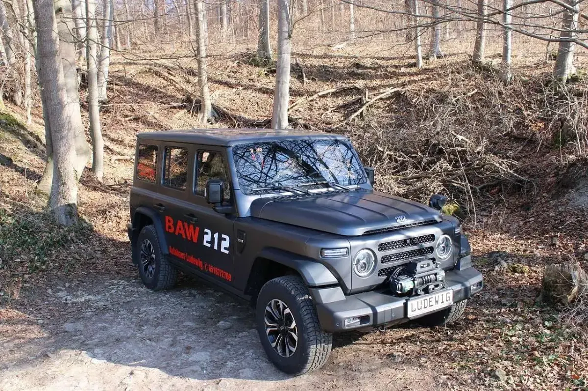Neu BAW 212 166 PS (122 kW) 2026 Grün SUV