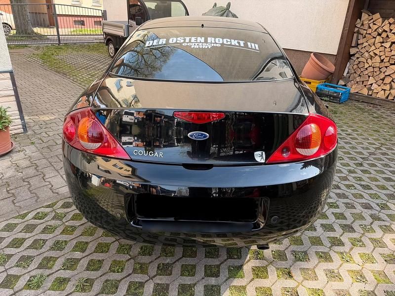 Usado Ford Cougar 131 HP (96 kW) 2000 Preto Coupé