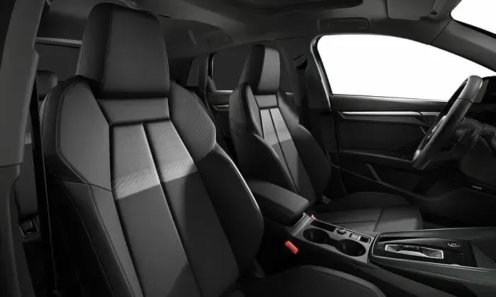 Second-hand Audi A3 Advanced 116 CP (85 kW) 2025 Gri Berlinǎ