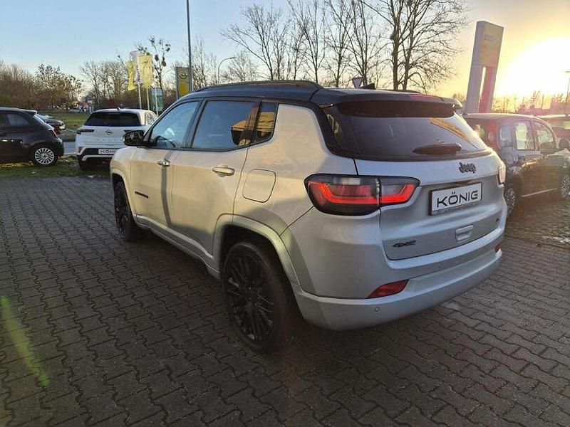 Gebraucht Jeep Compass 180 PS (132 kW) 2022 Zweifarblackierung glacier si SUV