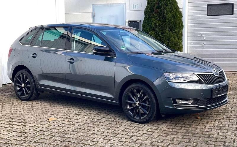 Gebraucht Skoda Rapid Style 110 PS (80 kW) 2019 Grau Kleinwagen