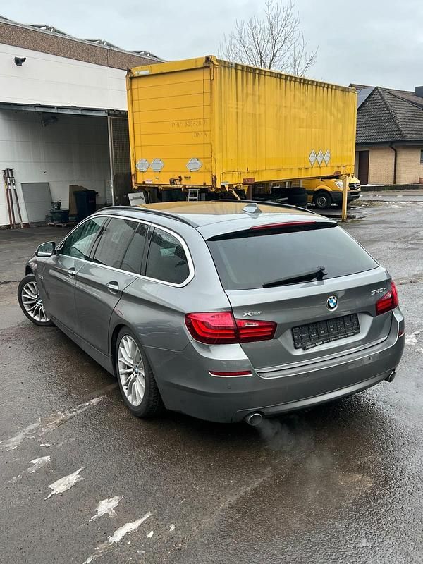 Gebraucht BMW 535 313 PS (230 kW) 2016 Grau Kombi