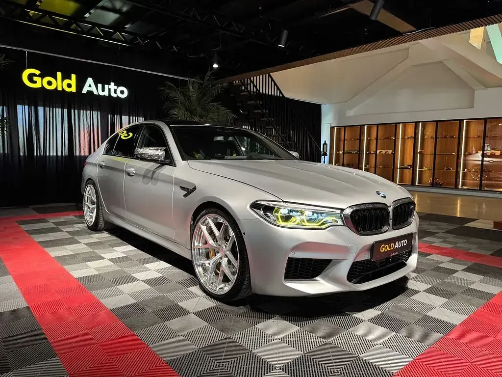 Używany BMW M5 Competition Edition 625 KM (459 kW) 2018 Srebrny Sedan/Limuzyna