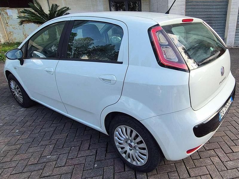 Gebraucht Fiat Punto Evo Dynamic 75 PS (55 kW) 2011 Weiß Kleinwagen