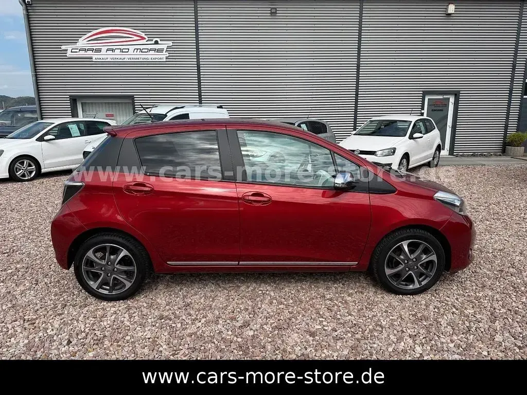 Gebraucht Toyota Yaris Trend 99 PS (72 kW) 2013 Rot Kleinwagen