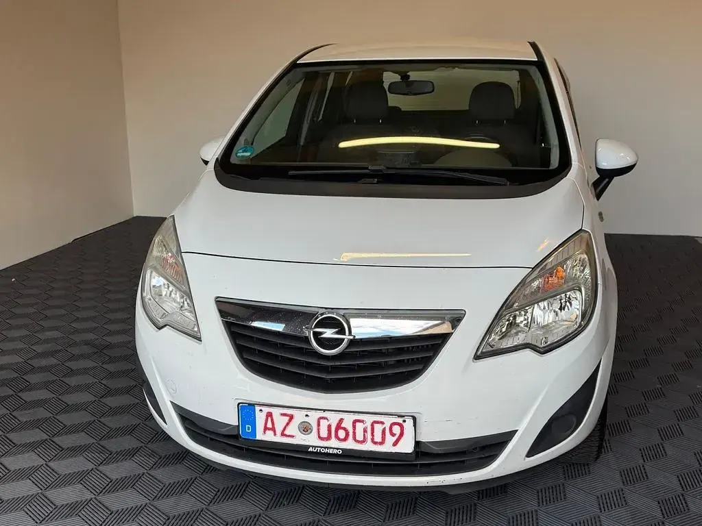 Gebraucht Opel Meriva Edition 140 PS (102 kW) 2010 Weiß Van / Kleinbus