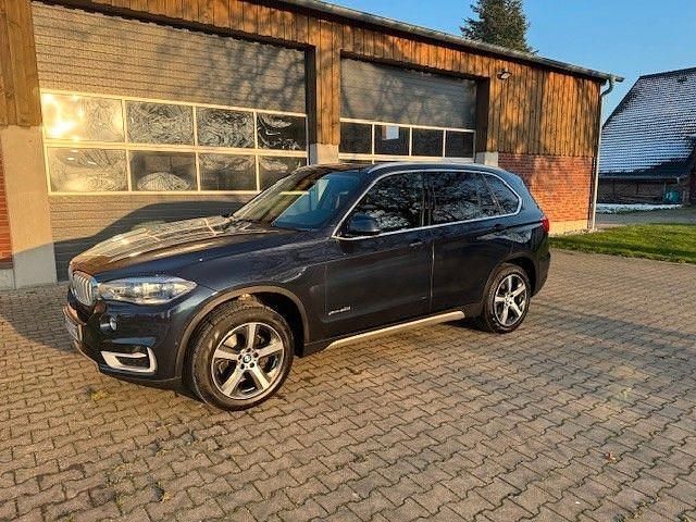 Blau Gebraucht 2017 BMW X5 Sport Line SUV | 25.900 € (Guter Preis) - Bild 1/4
