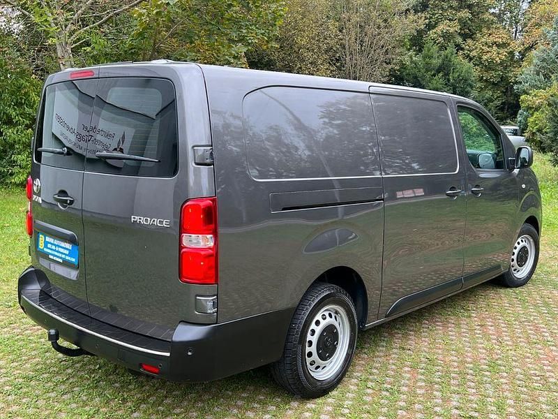 Gebraucht Toyota Proace 122 PS (89 kW) 2020 Grau Van / Kleinbus