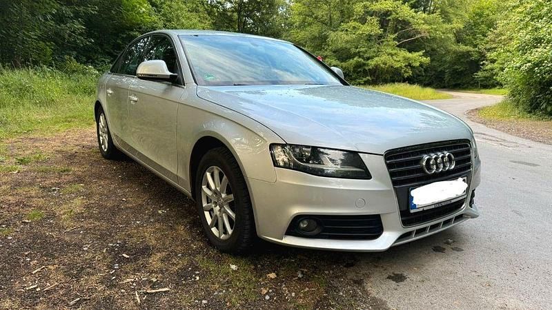 Silber Gebraucht 2008 Audi A4 Ambiente Limousine | 2.999 € (Superpreis) - Bild 1/4