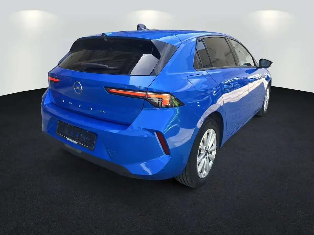 Gebraucht Opel Astra Enjoy 110 PS (80 kW) 2023 Kobalt blau/vertigo blau Kleinwagen