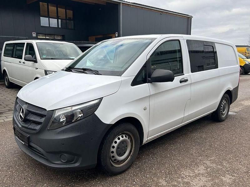 Gebraucht Mercedes Vito 114 PS (83 kW) 2017 Weiß Van