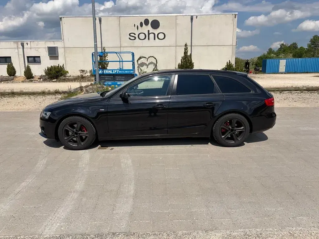 Second-hand Audi A4 S-Line 150 CP (110 kW) 2013 Negru Break