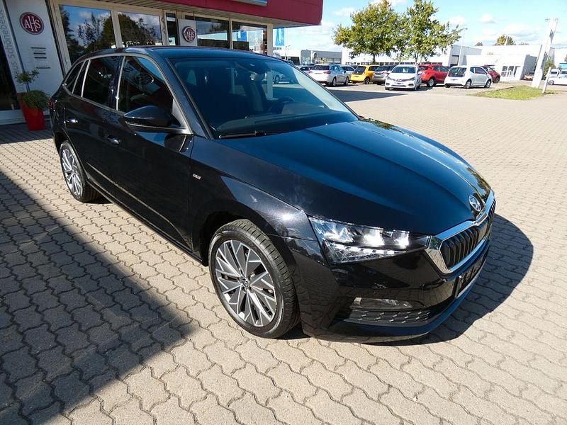 Schwarz Gebraucht 2022 Skoda Scala Clever Kleinwagen | 17.465 € (Guter Preis) - Bild 1/4