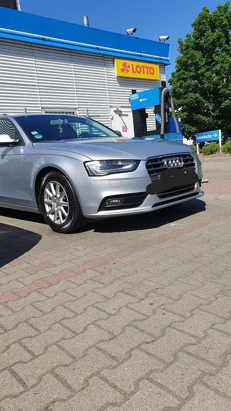 Gebraucht Audi A4 Attraction 136 PS (100 kW) 2015 Silber Kombi