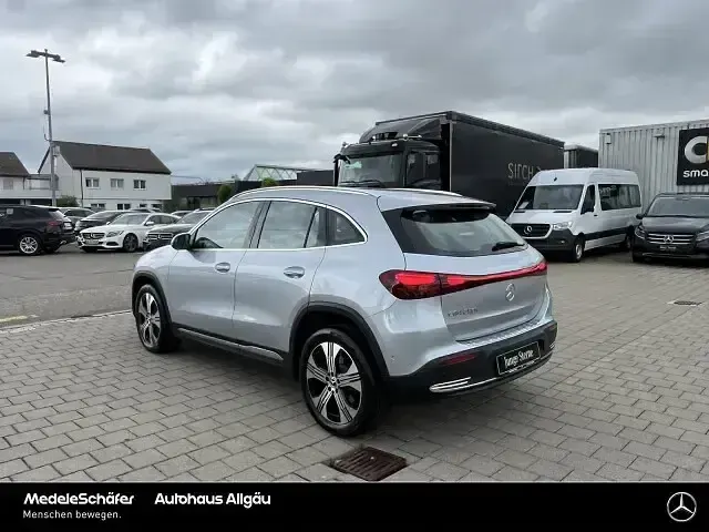 Gebraucht Mercedes EQA250+ Progressive 150 kW (204 PS) 2025 Lack hightechsilber SUV