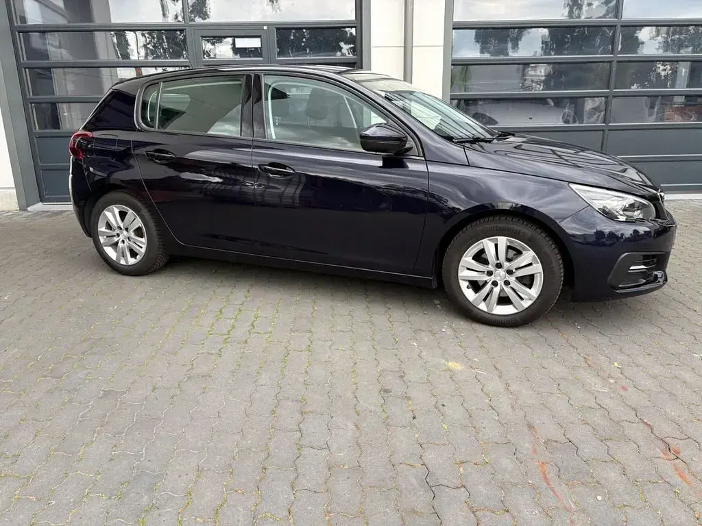 Gebraucht Peugeot 308 Active 131 PS (96 kW) 2019 Blau Limousine