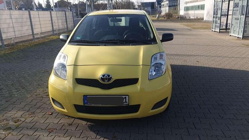 Gebraucht 2009 Toyota Yaris Cool Limousine | 1.950 € (Superpreis) - Bild 1/4