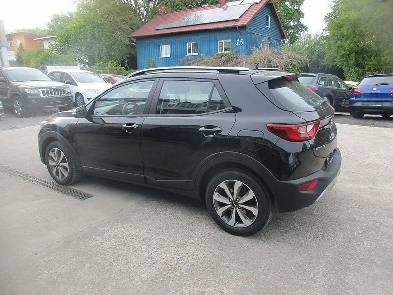 Gebraucht Kia Stonic Vision 101 PS (74 kW) 2022 Schwarz SUV