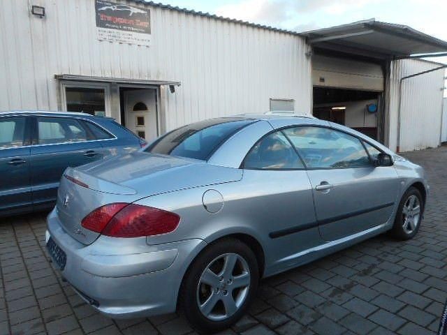 Silber Gebraucht 2004 Peugeot 307 CC Basis Cabrio | 1.444 € (Superpreis) - Bild 1/4